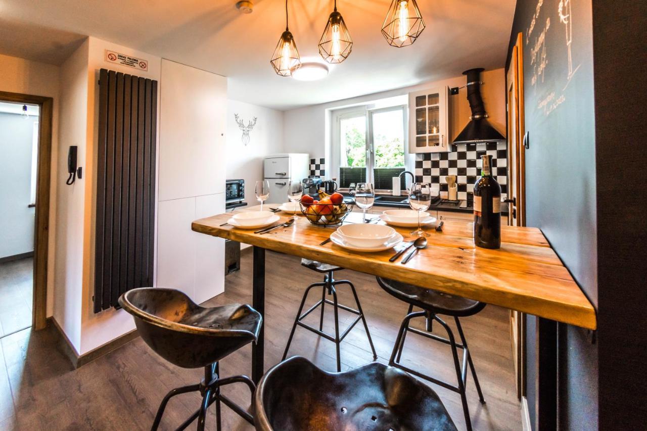 Apartament Wita Stwosza Jelenia Góra Esterno foto