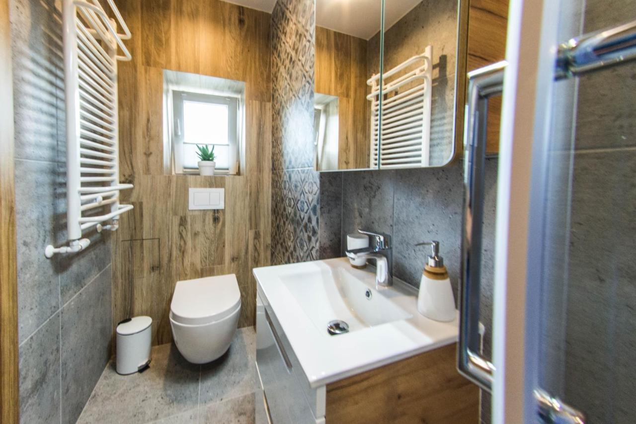 Apartament Wita Stwosza Jelenia Góra Esterno foto