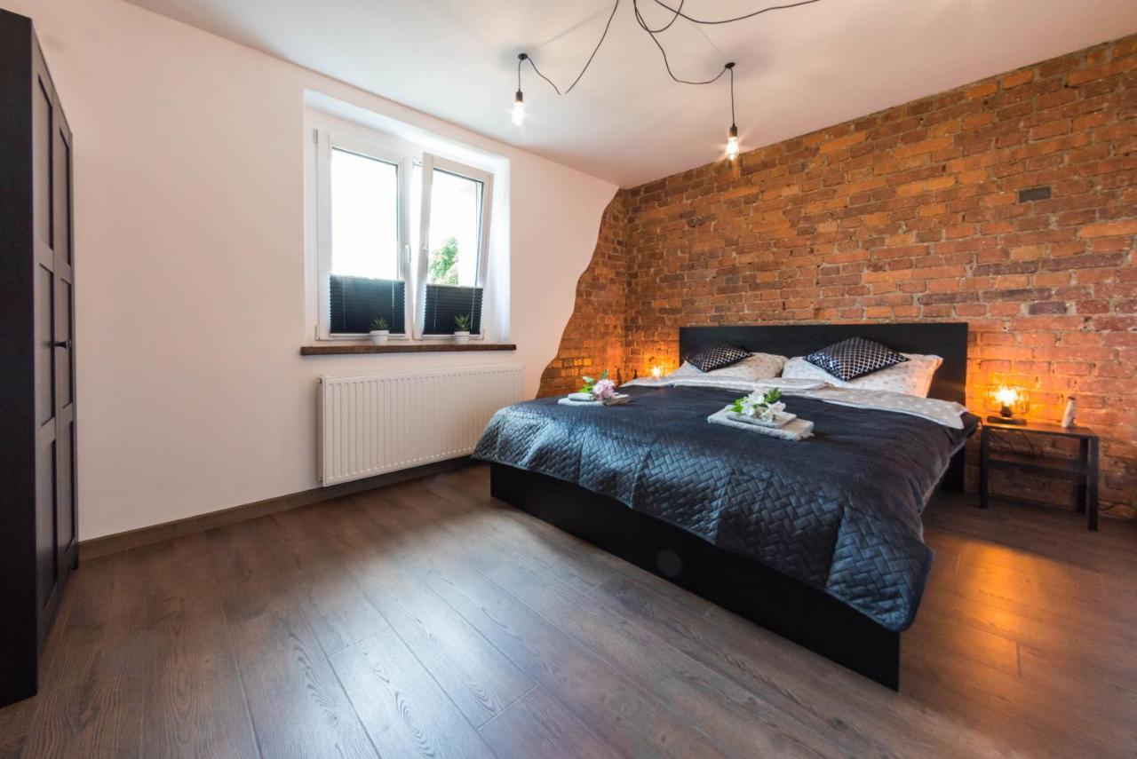 Apartament Wita Stwosza Jelenia Góra Esterno foto