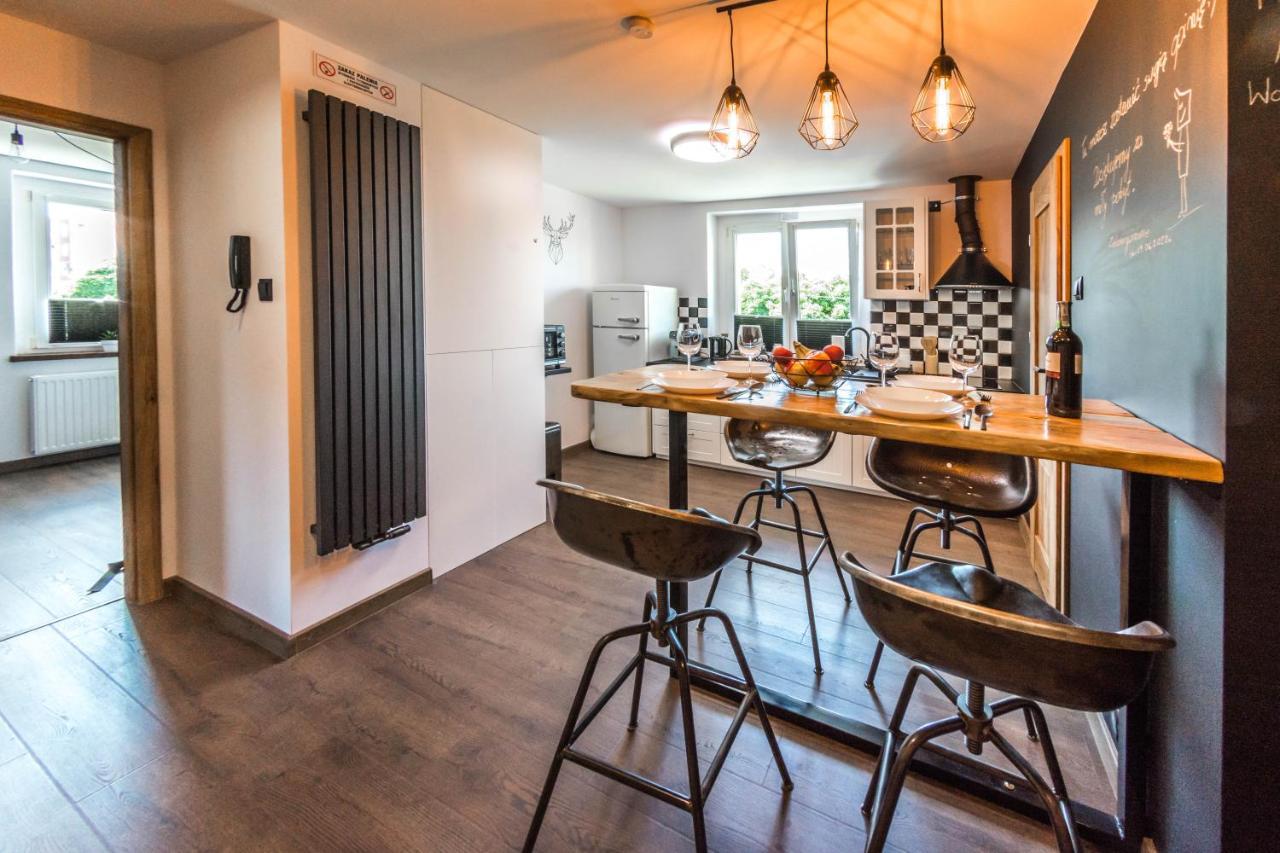 Apartament Wita Stwosza Jelenia Góra Esterno foto